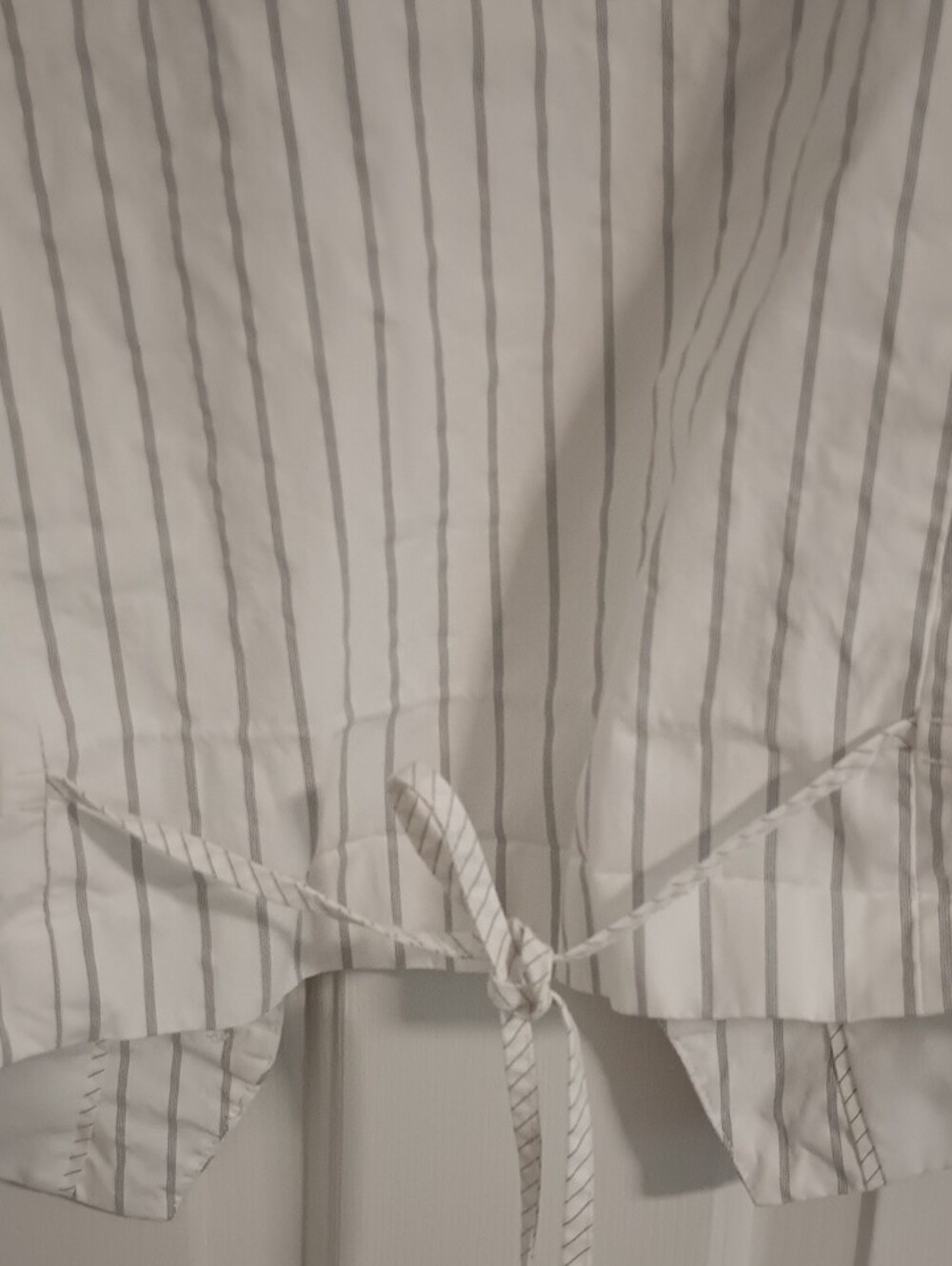 Zara White Pinstripe Tie-back Vest - Picture 8 of 10